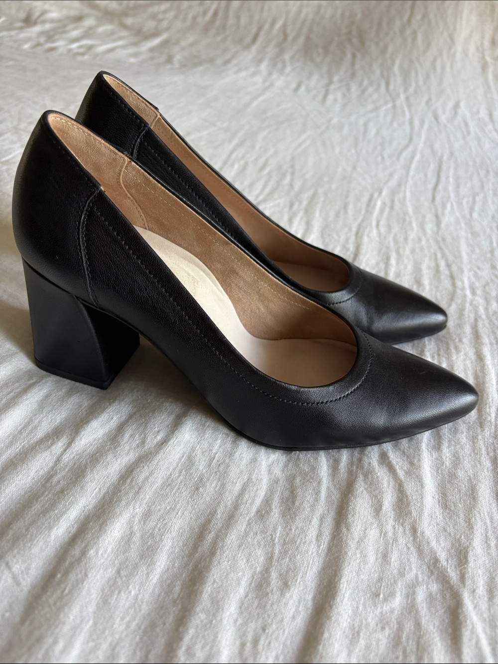 Paul Green Black Leather Pointed Toe Block Heel Pumps